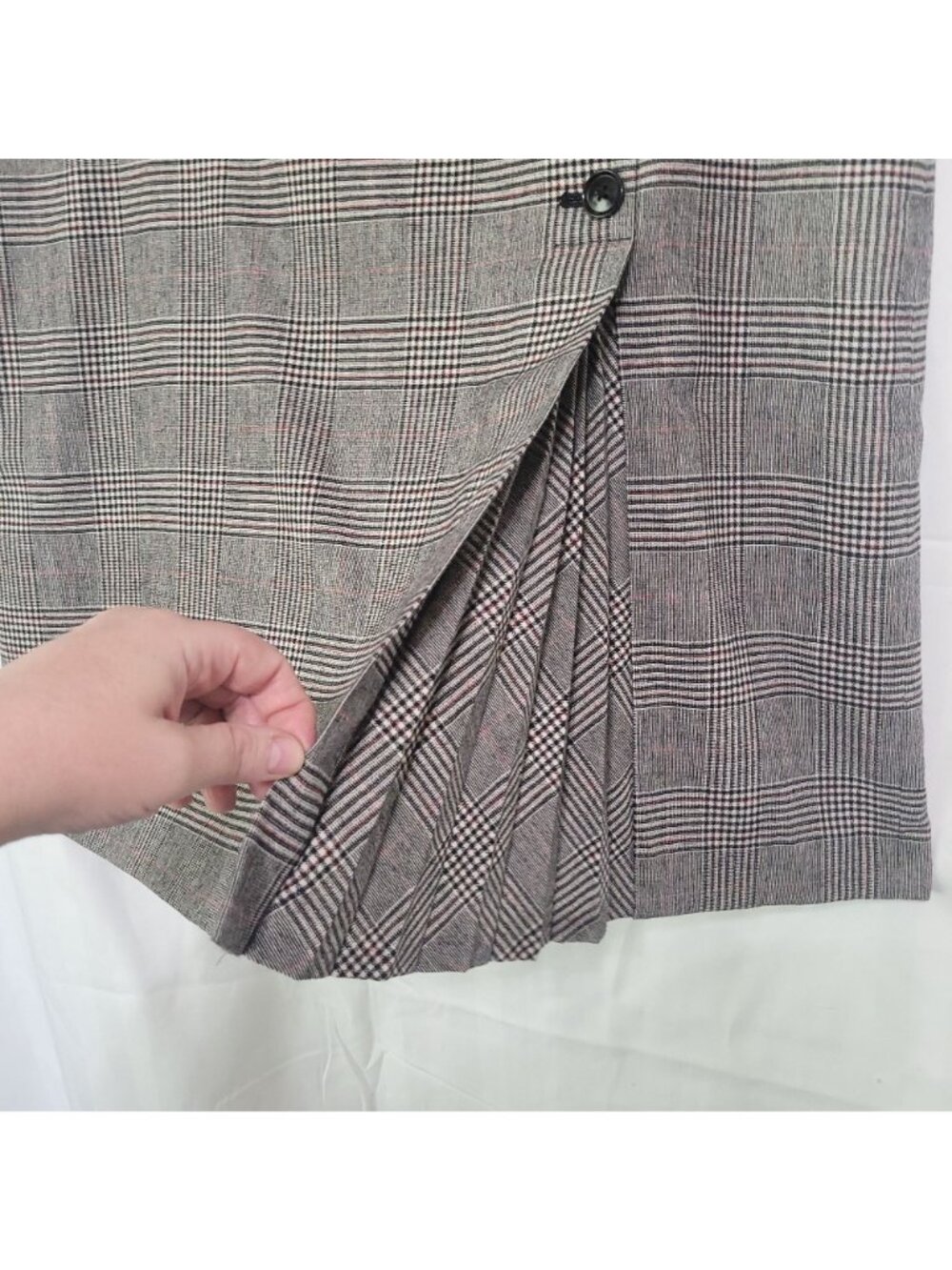 Banana Republic Plaid A-Line Skirt Sz 14 Side Button Wool Blend Black White Red - Picture 7 of 10